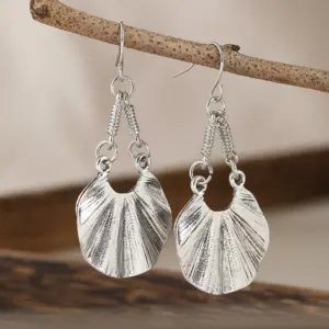Retro Silver Bird Earrings With Metal Pendants